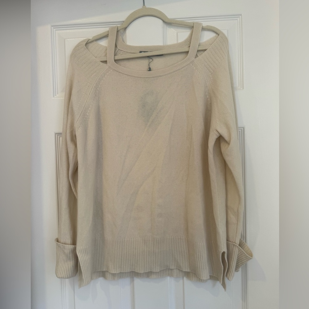 InCashmere Off-the-Shoulder Cream Sweater Size Large BNWT